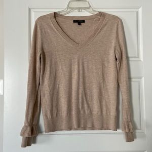 Barely worn XS Banana Republic tan sweater.